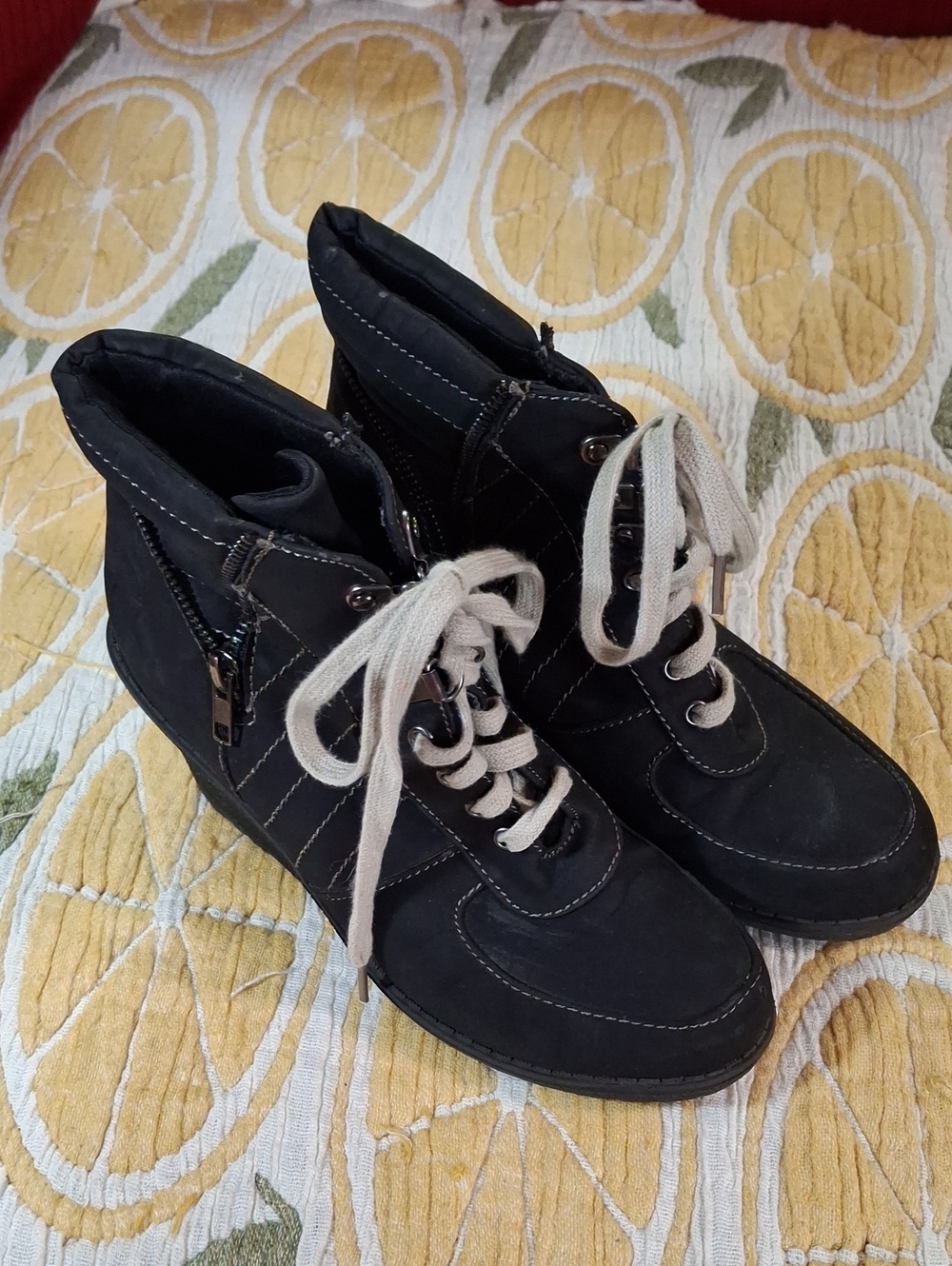 Black Women's Casual Wedge Lace-Up Boots